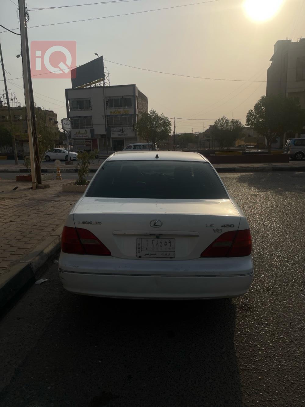 Lexus LS